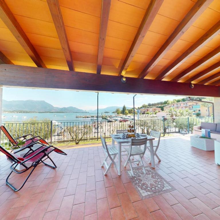 Lido Apartment by Booking Garda Lake - Appartamento con 2 Camere da Letto e Vista Lago - 4