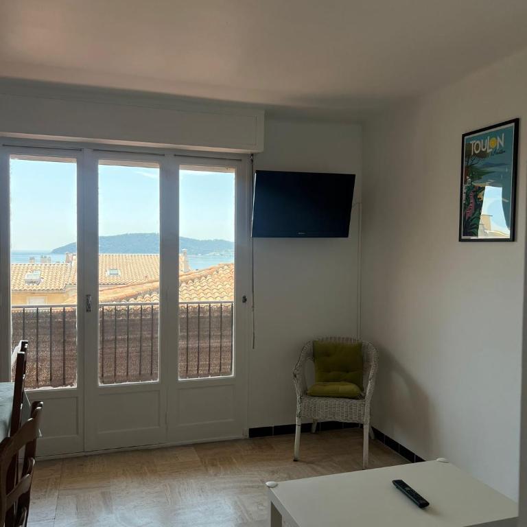 Vue mer, plage à pied, 2 chambres - Two-Bedroom Apartment - 13
