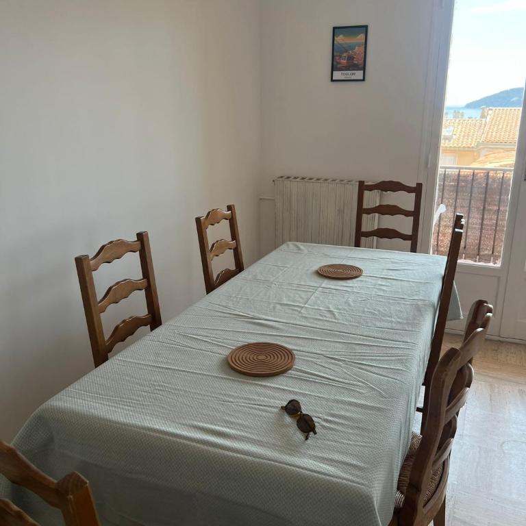 Vue mer, plage à pied, 2 chambres - Two-Bedroom Apartment - 22