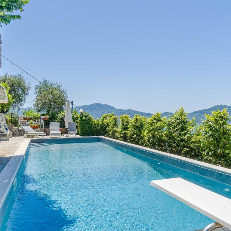 GuestHost - Exclusive Villa with pool & parking - Villa - 3