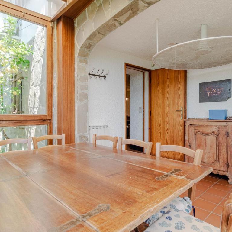GuestHost - Exclusive Villa with pool & parking - Villa - 43