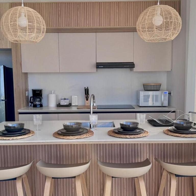 Vista al Mar, piscina - Two-Bedroom Apartment - 17