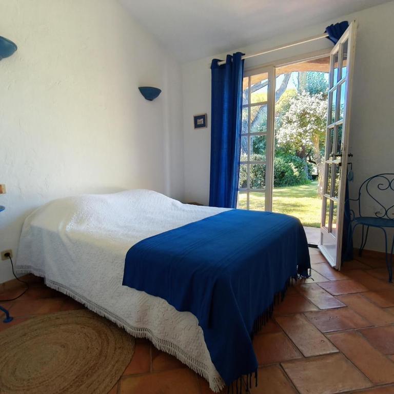 Villa Sanderling - A 3 km de St-Tropez - Villa climatisée avec piscine privée - Three-Bedroom House - 25
