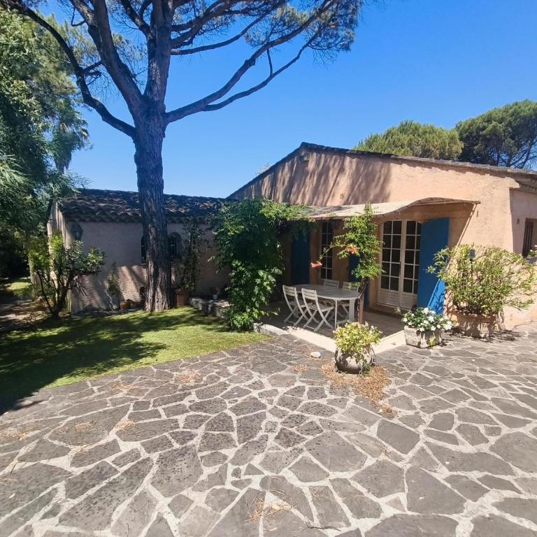 Villa Sanderling - A 3 km de St-Tropez - Villa climatisée avec piscine privée - Three-Bedroom House - 9
