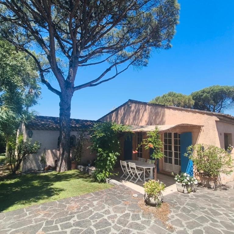 Villa Sanderling - A 3 km de St-Tropez - Villa climatisée avec piscine privée - Three-Bedroom House - 19
