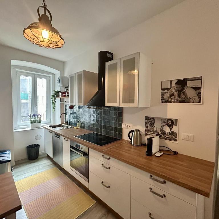Spencer Hill - Trieste Reception - Appartamento con 2 Camere da Letto - 3