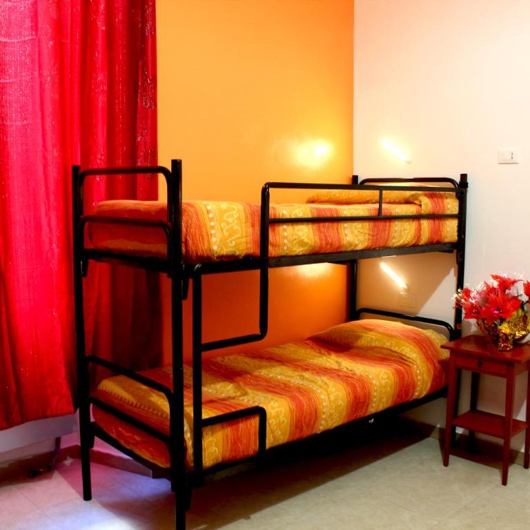 Legend R.G. - Posto Letto in Dormitorio Misto con 4 Letti - 2