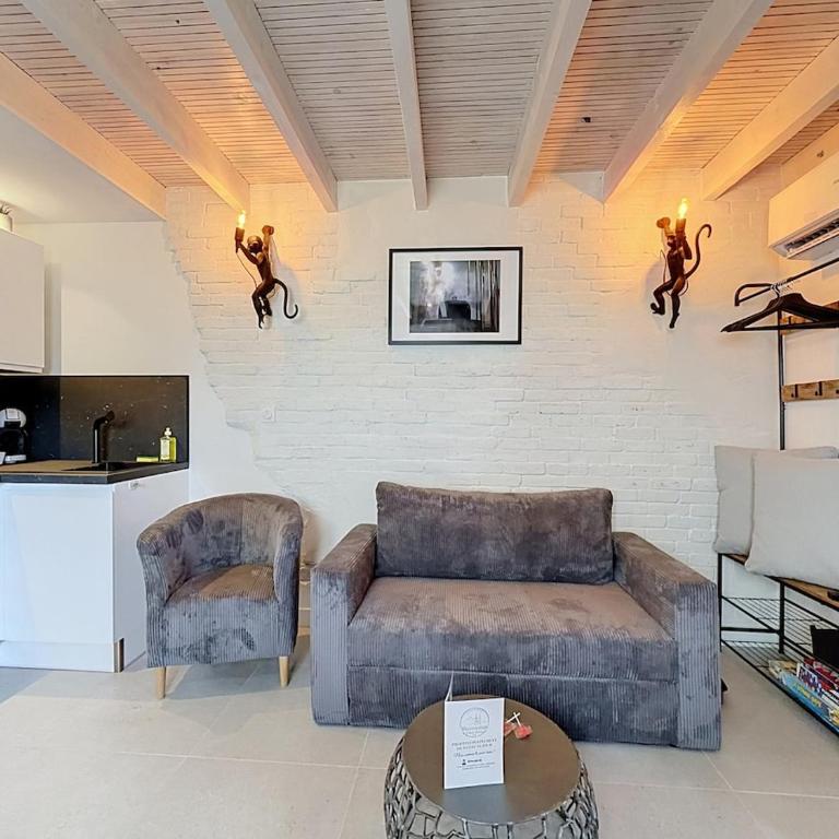 Duplex Climatisé avec Terrasse & Parking Gratuit A - Appartement 1 Chambre - 12