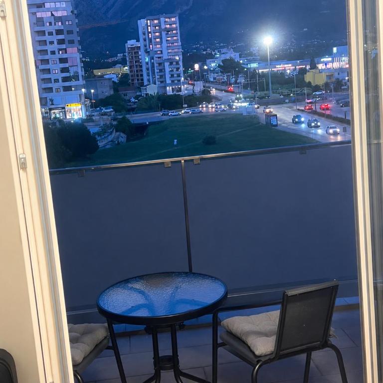 E&E Bar - One-Bedroom Apartment - 8