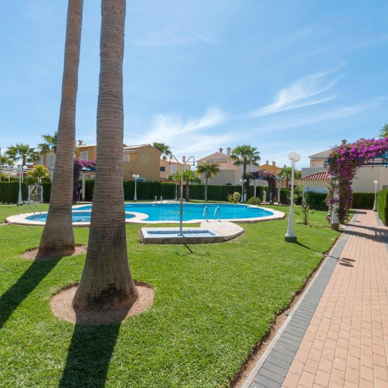 Family Beach Malibú II - Bungalow con vistas al jardín - 29