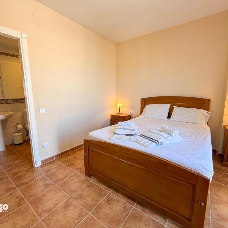 Beachfront Apartment - Sea View - COU01 - Three-Bedroom Apartment with Sea View - 10