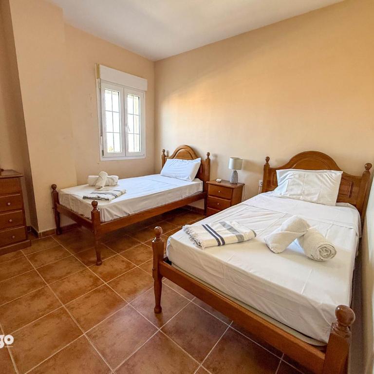 Beachfront Apartment - Sea View - COU01 - Three-Bedroom Apartment with Sea View - 14