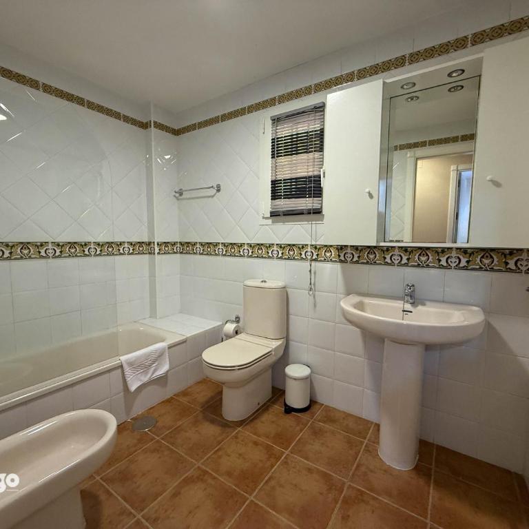 Beachfront Apartment - Sea View - COU01 - Three-Bedroom Apartment with Sea View - 17