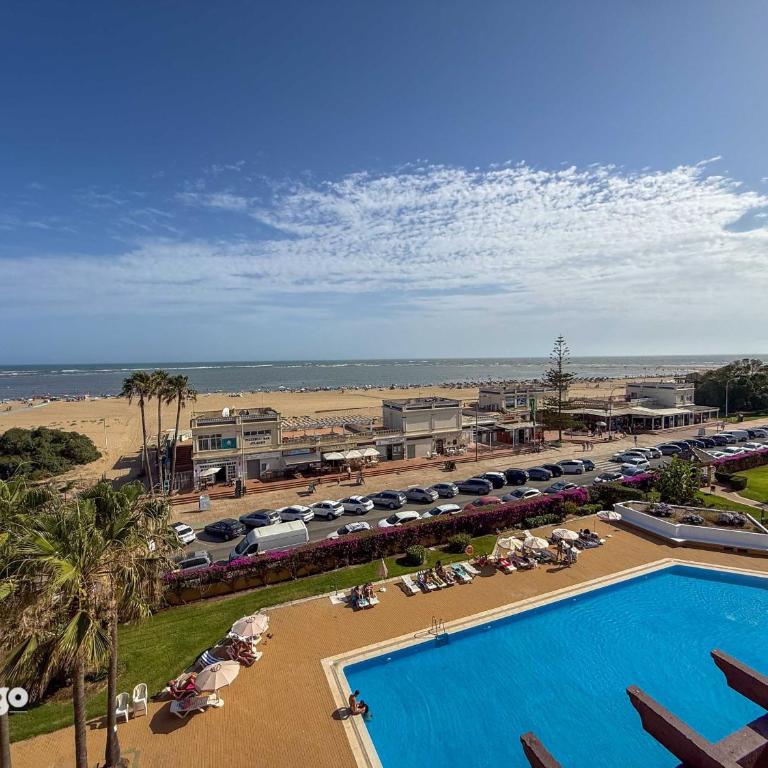 Beachfront Apartment - Sea View - COU02 - Three-Bedroom Apartment with Sea View - 1
