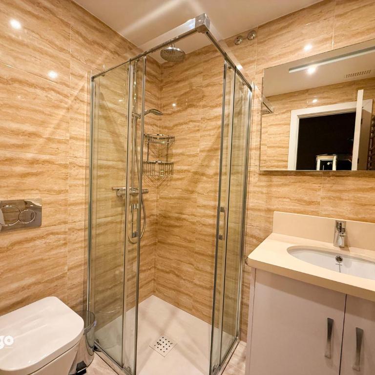 Beachfront Apartment - Sea View - COU02 - Three-Bedroom Apartment with Sea View - 14