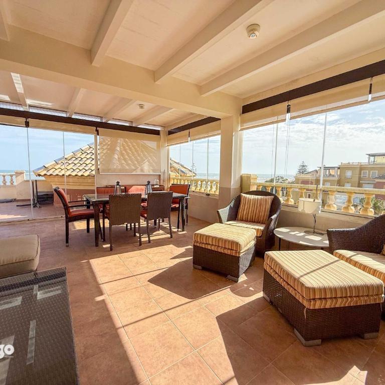 Beachfront Apartment - Sea View - COU02 - Three-Bedroom Apartment with Sea View - 18