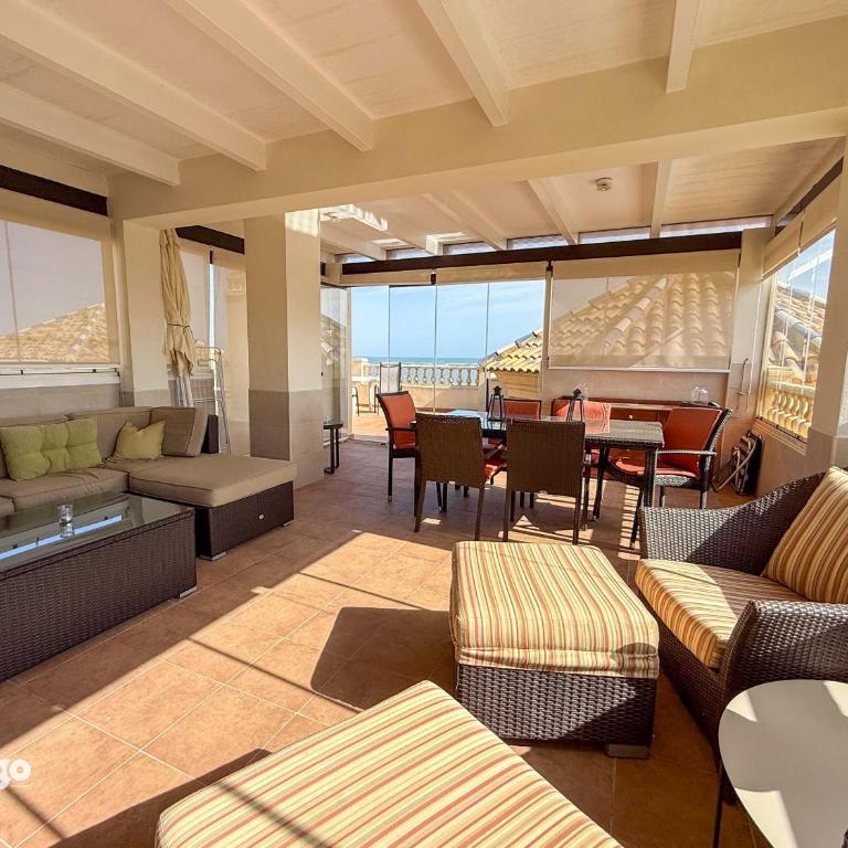 Beachfront Apartment - Sea View - COU02 - Three-Bedroom Apartment with Sea View - 20