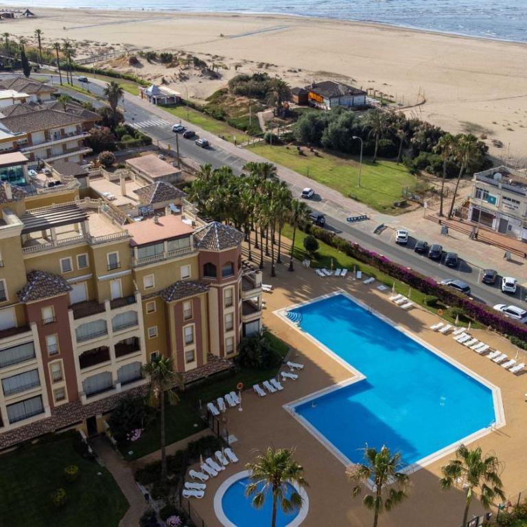Beachfront Apartment - Sea View - COU02 - Three-Bedroom Apartment with Sea View - 27
