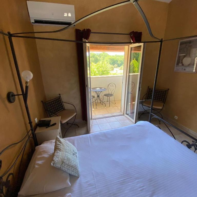 Mas De La Senancole & Spa - Suite Junior - Vue sur Jardin - 3
