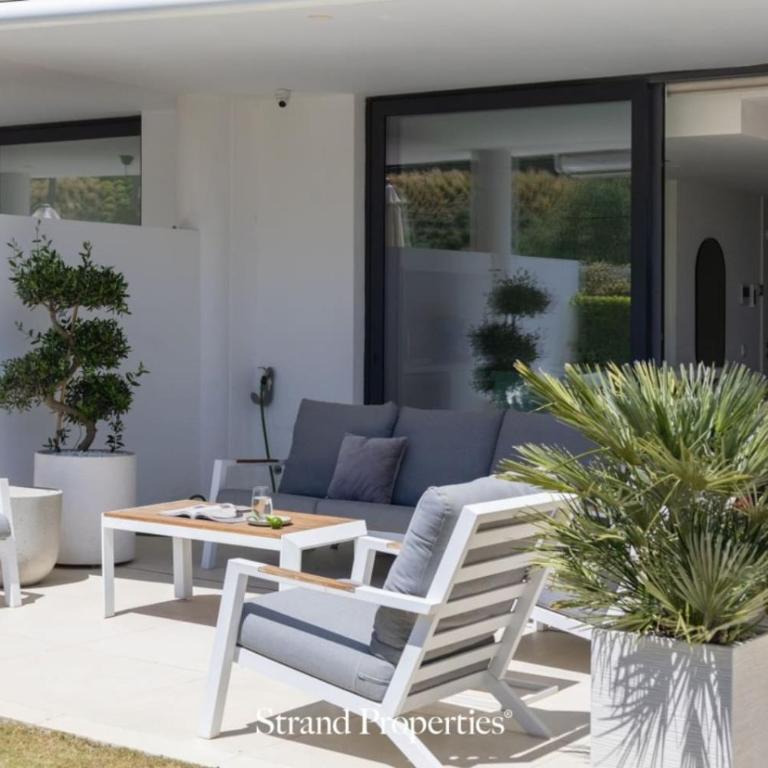 Modern Garden Villa Apartment with a Spacious Terrace - Apartamento - 1