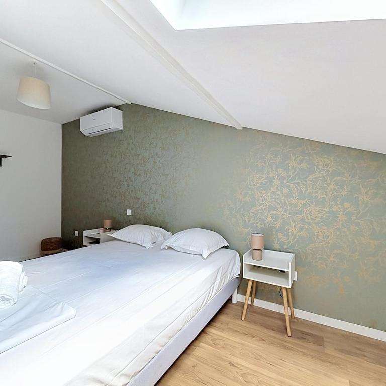 Duplex Design 6 personnes 2 chambres Clim Parking - Appartement 2 Chambres - 10