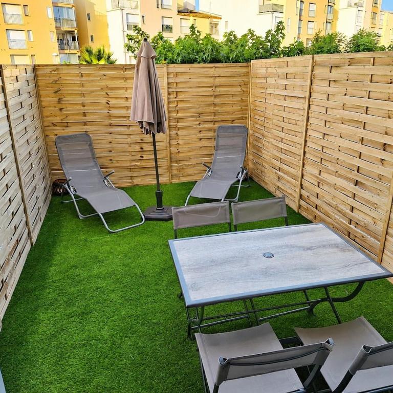CAP Emeraude - One-Bedroom Apartment - 1