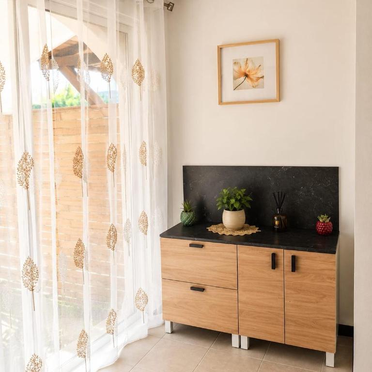 CAP Emeraude - One-Bedroom Apartment - 8