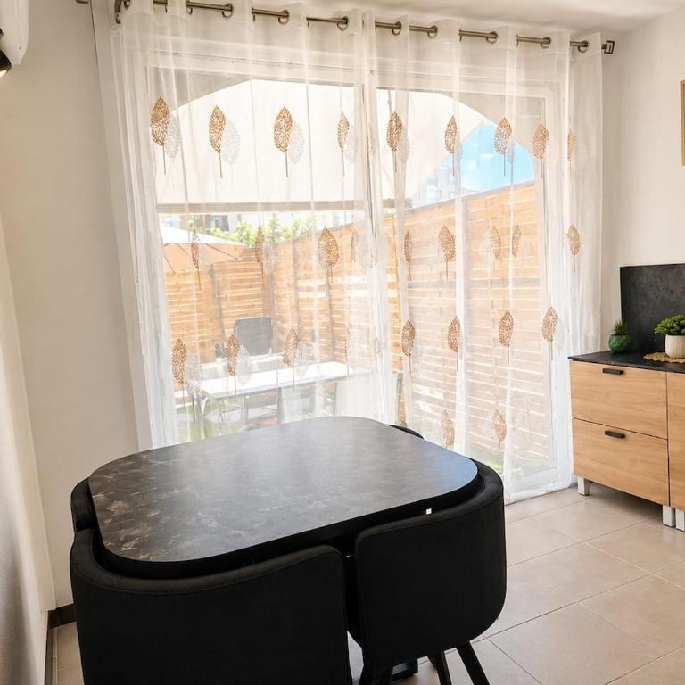 CAP Emeraude - One-Bedroom Apartment - 9