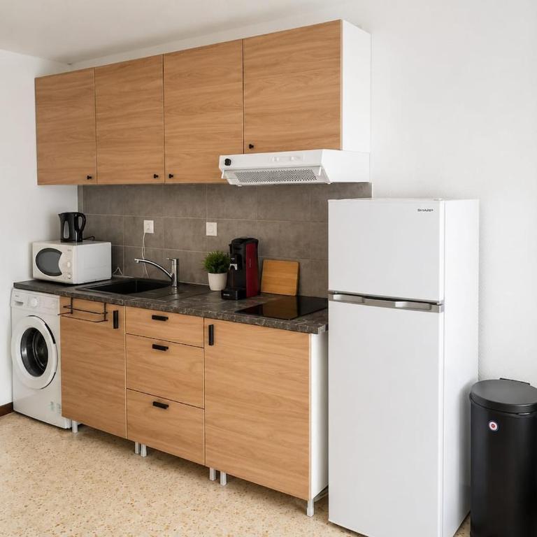 CAP Emeraude - One-Bedroom Apartment - 11