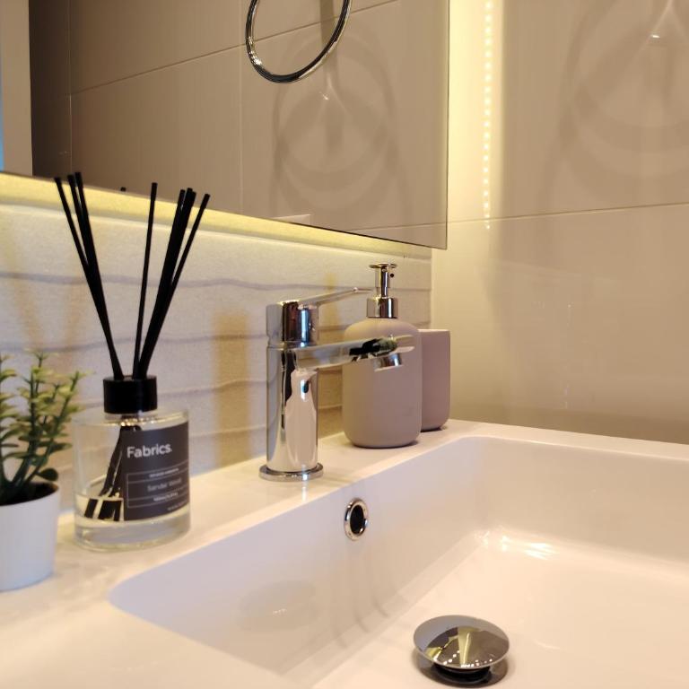 Prime21 Gran vista, calefactor, wifi, parking, Gym - Two-Bedroom Apartment - 4