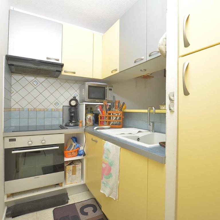 Méditerranée 32 - Appartement T2, immeuble devant la plage, au centre-ville du Grau-du-Roi. 4 personnes - Apartamento de 1 dormitorio - 7