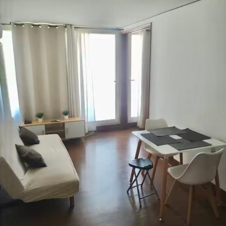 Centrico apartamento Seguridad wifi piscina verano - One-Bedroom Apartment - 3