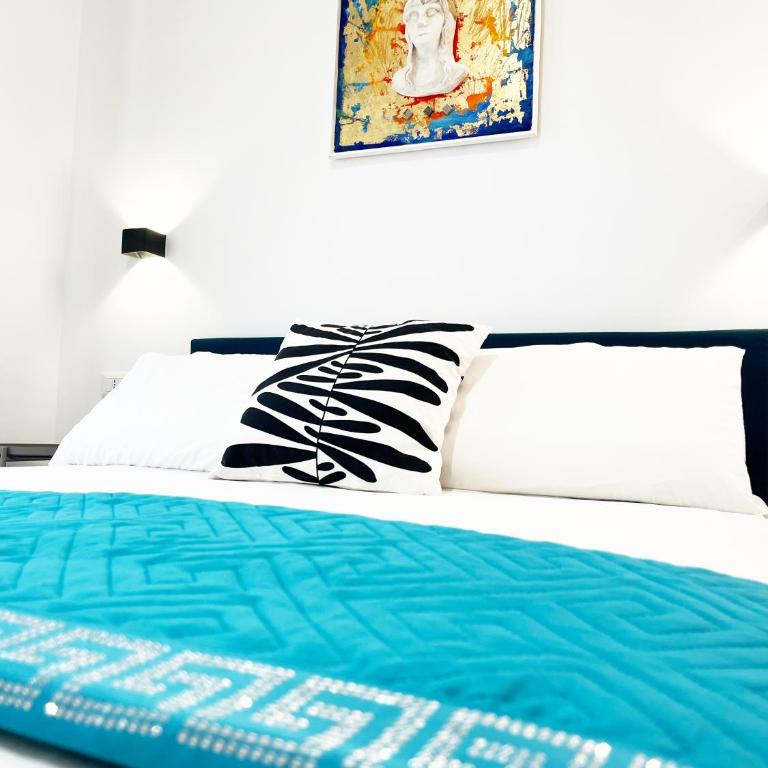 Salerno Place - Design House - Camera Matrimoniale con Balcone (2 Adulti + 1 Bambino) - 7