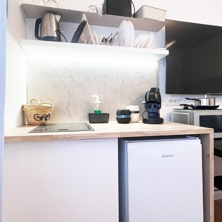 Salerno Place - Design House - Camera Matrimoniale con Bagno Privato - 10