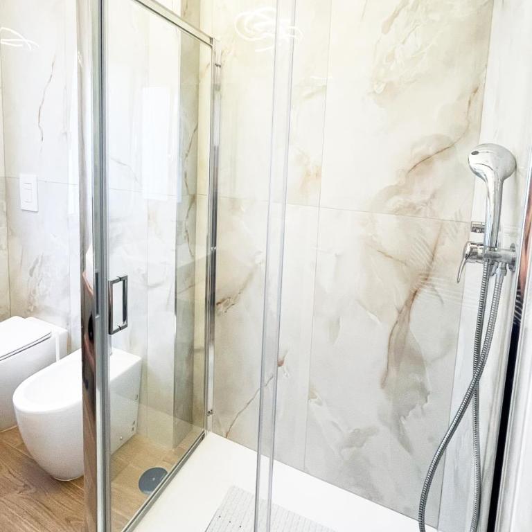 Salerno Place - Design House - Camera Matrimoniale/Doppia con Letti Singoli con Bagno Privato - 9