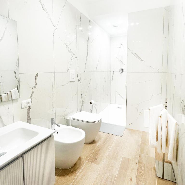 Salerno Place - Design House - Camera Matrimoniale con Bagno Privato - 15