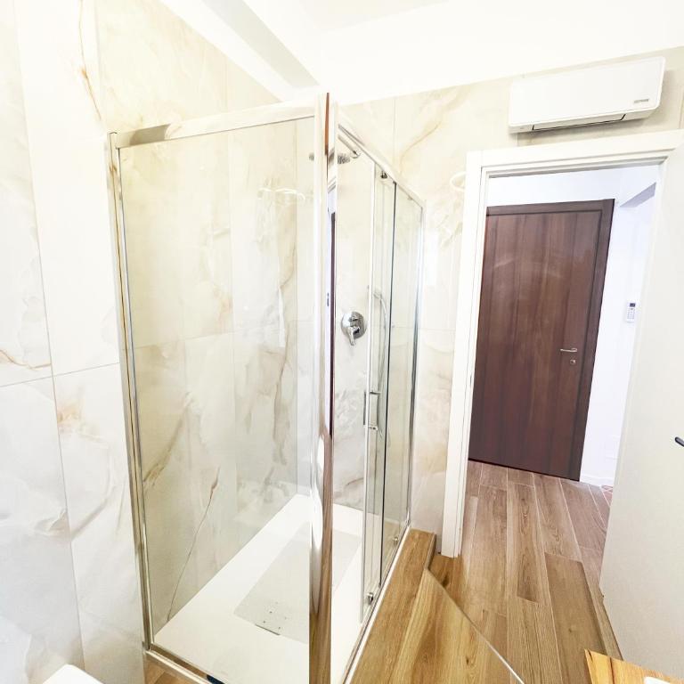 Salerno Place - Design House - Camera Matrimoniale/Doppia con Letti Singoli con Bagno Privato - 7