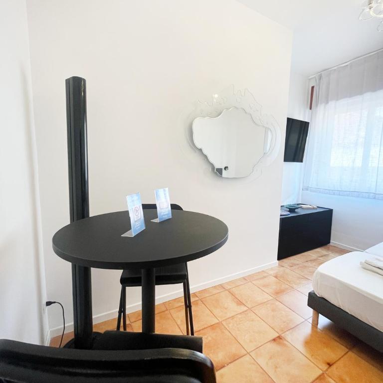 Salerno Place - Design House - Camera Matrimoniale/Doppia con Letti Singoli con Bagno Privato - 8