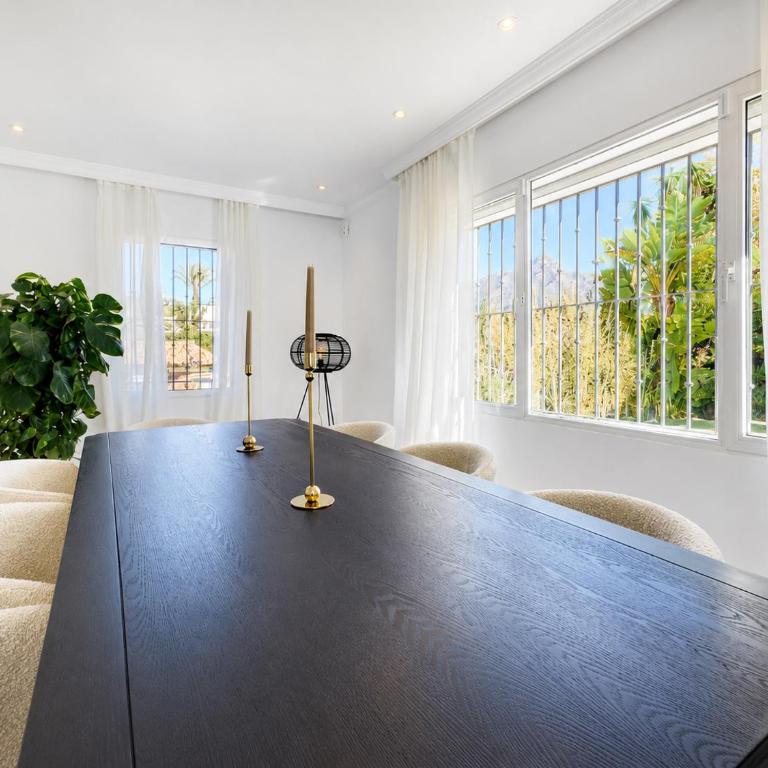 Stunning 5 Bedroom Villa in Puerto Banus with Pool - Villa - 39