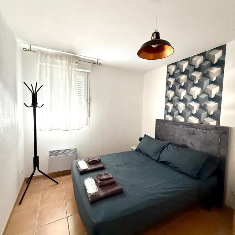 Terrace, aircon garage, elevator, near downtown - Apartment - 21