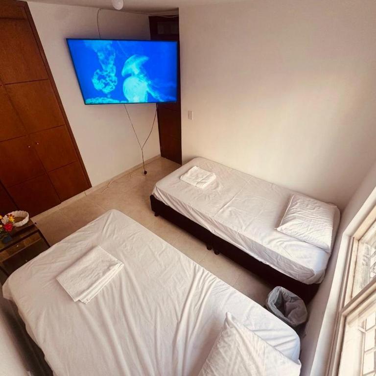 Habitación Triple Confort con Smart TV y Wifi, Galán Deluxe - Queen Room - 2