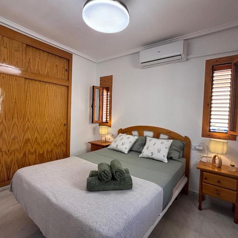 Spanish Oasis Escape with Pool 3 Min to Beach - Apartment mit 2 Schlafzimmern und Poolblick - 18