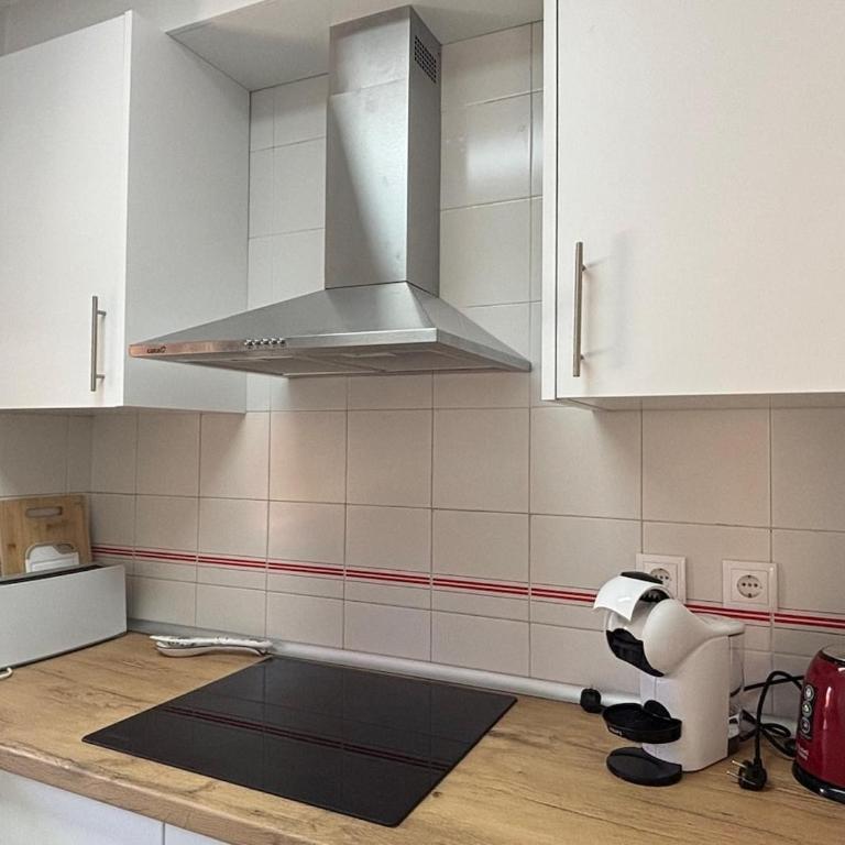 Spanish Oasis Escape with Pool 3 Min to Beach - Apartment mit 2 Schlafzimmern und Poolblick - 20