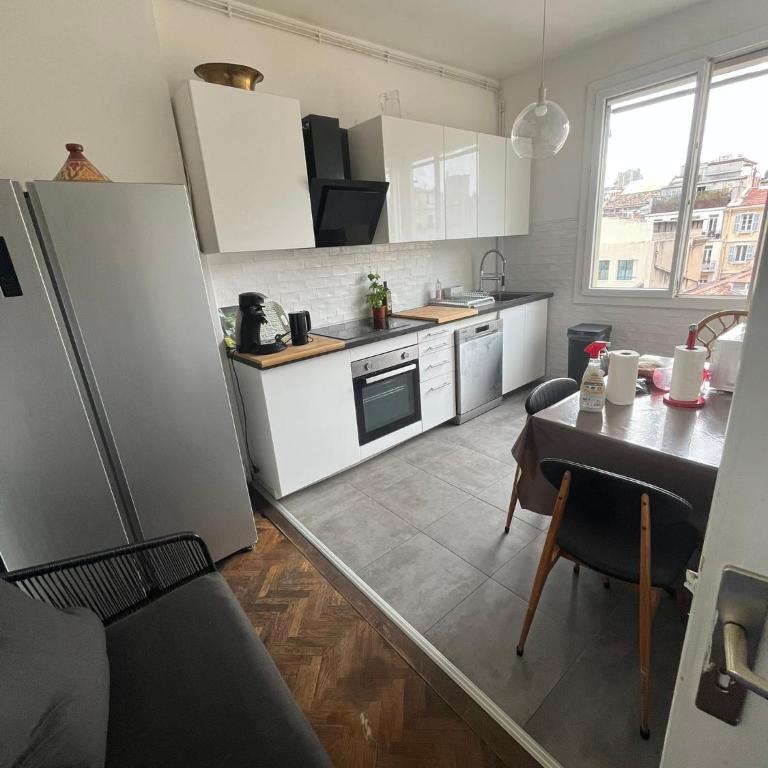 Marseille Vieux Port - Three-Bedroom Apartment - 5