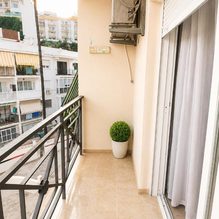 Viva Torremolinos Beach - Estudio con cama extragrande y sofá cama - 10