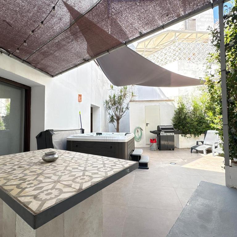 Home Apartments Jerez - Apartment with Private Patio and Outdoor Spa - 25