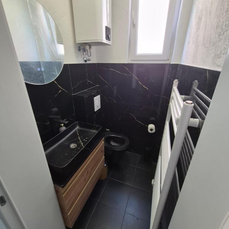 Black Swan Home Tuzla - One-Bedroom Apartment - 28