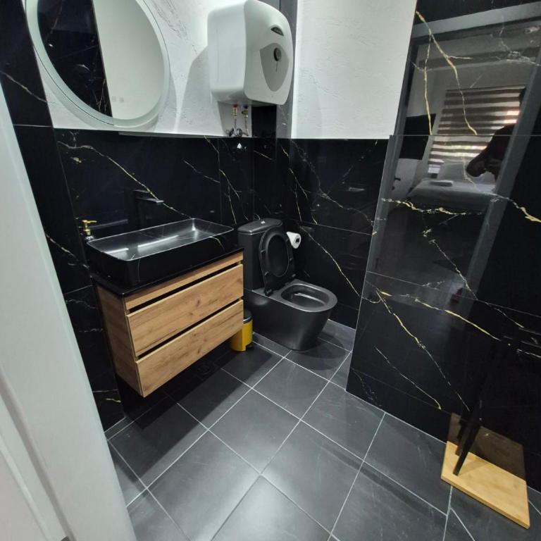 Black Swan Home Tuzla - Studio Apartment - 10
