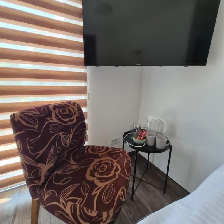 Black Swan Home Tuzla - Studio Apartment with Balcony - 10