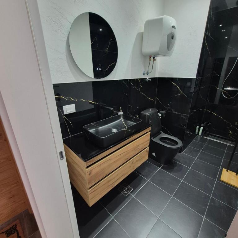 Black Swan Home Tuzla - Studio Apartment with Balcony - 2